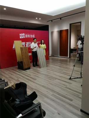 用心服務(wù) 鉅惠不止|康輝地板全國聯(lián)動工廠搶購會圓滿結(jié)束!